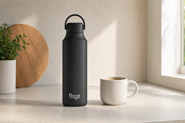 Botella para café y agua: un solo objeto que resuelve las dos cosas