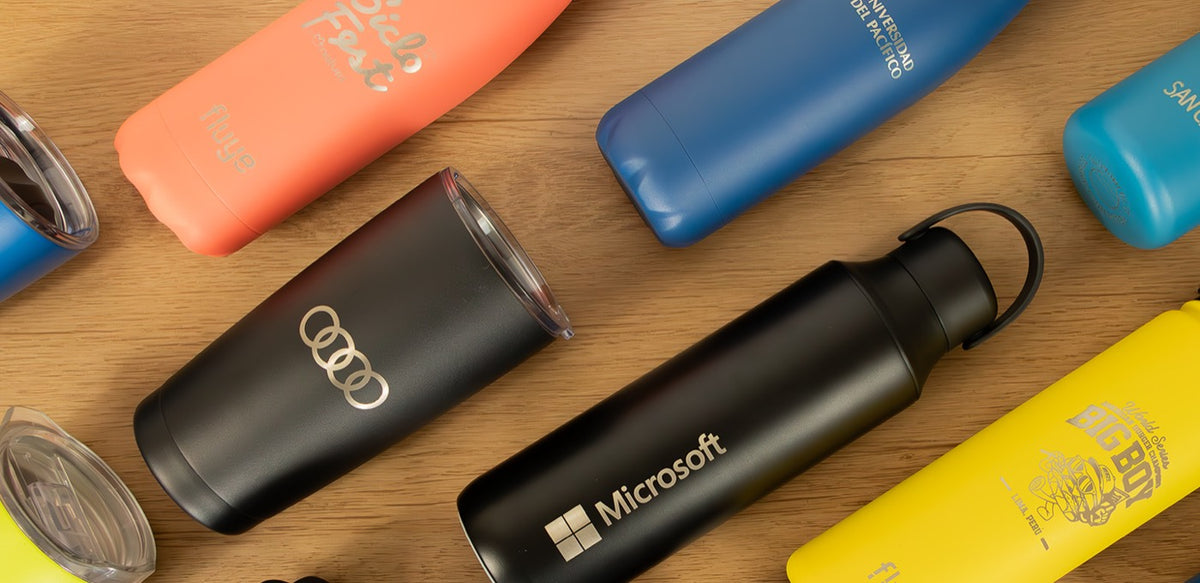 Ampolles i gots Fluye personalitzats per a diverses marques